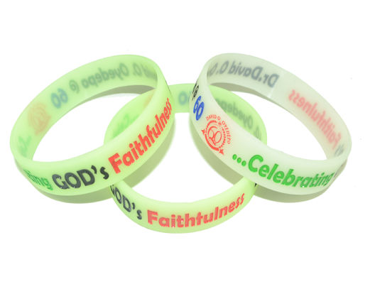 Color Filled Custom Silicone Bracelets Glow In The Dark For Outdoor Events